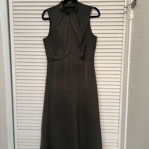 BANANA REPUBLIC SATIN MIDI DRESS IN OLIVE GREEN. Size 8